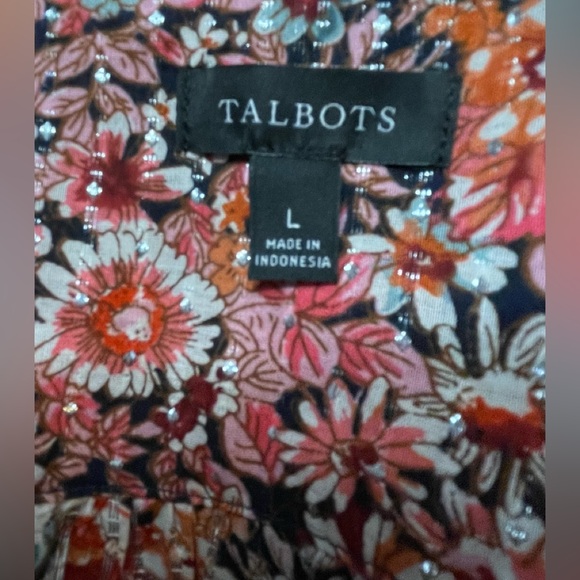 Add some Sparkle with this Fall Red Blouse - Picture 7 of 8